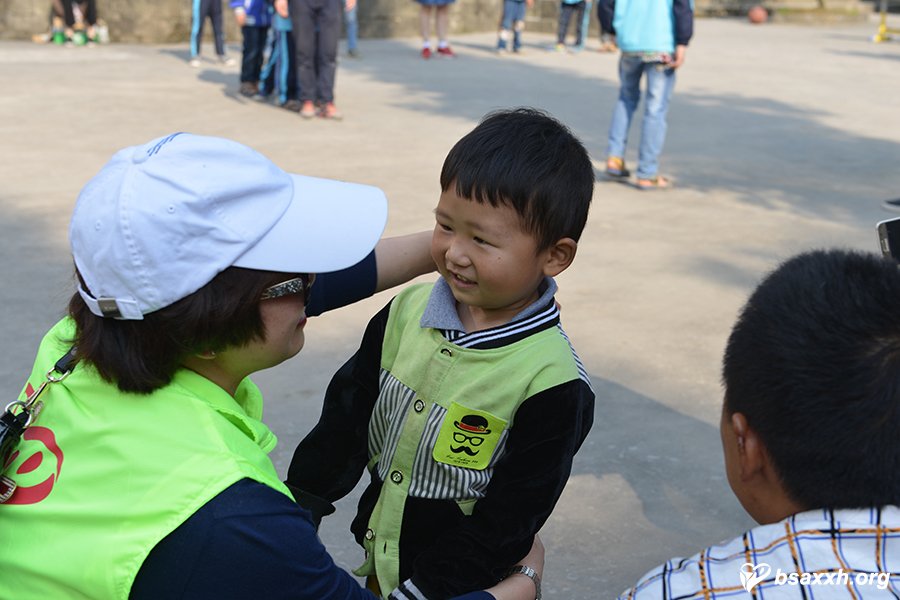 “迎端午,庆六一”-圣谕村小学爱心助学活动